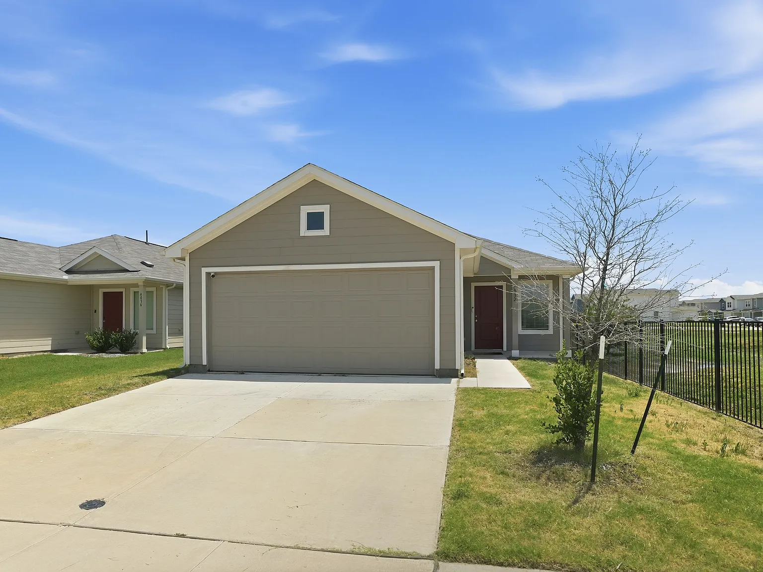 3 bed, 1440 sqft, $2,200 — Photo 1