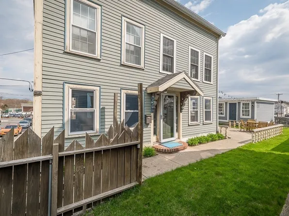 39 School St, Gloucester, MA 01930