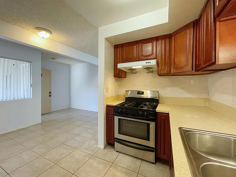 532 N New Ave #14 — Photo 8