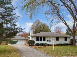 4425 Poplar Bridge Rd, Bloomington, MN 55437