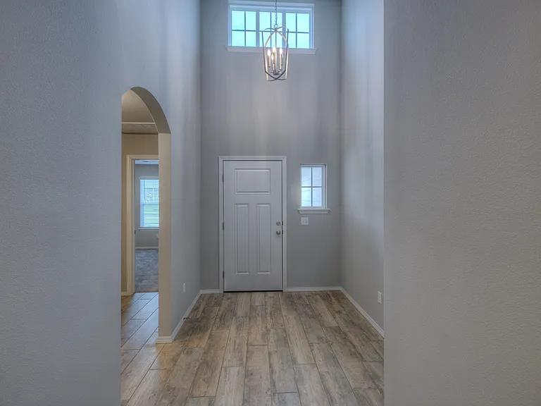 3710 S 13th Pl — Photo 3