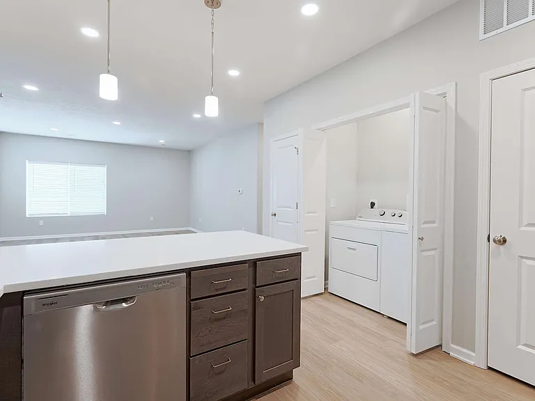 Trailview Apartments at Pioneers Park — Photo 66