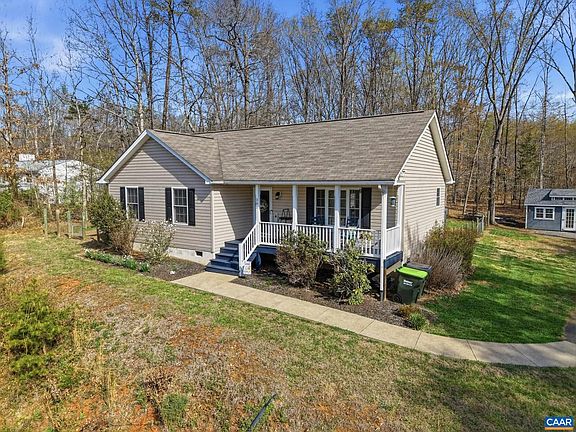2nd image of 201 Tanglewood Dr