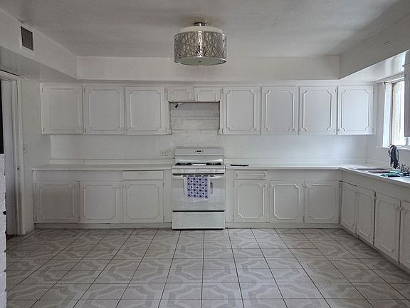 5th image of 11475 Favila Rd