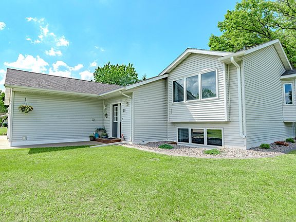 4th image of 73 Saint Joseph Ln