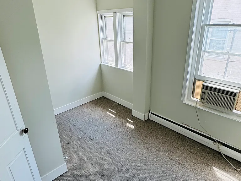 534 Atlantic St — Photo 7