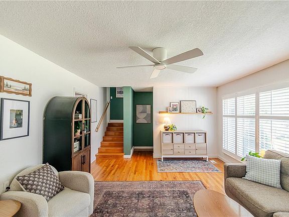 3rd image of 1219 Mound Dr