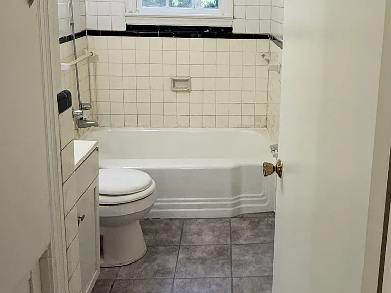 Full bathroom