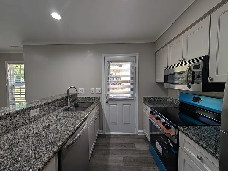 4632 Kilcullen Dr — Photo 5
