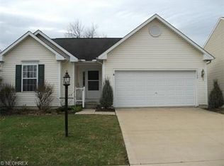 1132 Ledgestone Dr, Wadsworth, OH 44281