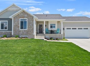 372 Cardon Ridge Dr, Smithfield, UT 84335