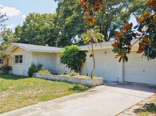 1818 Chateau Dr W, Clearwater, FL 33756