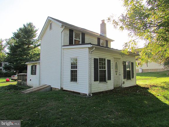 5th image of 368 Carter Ave