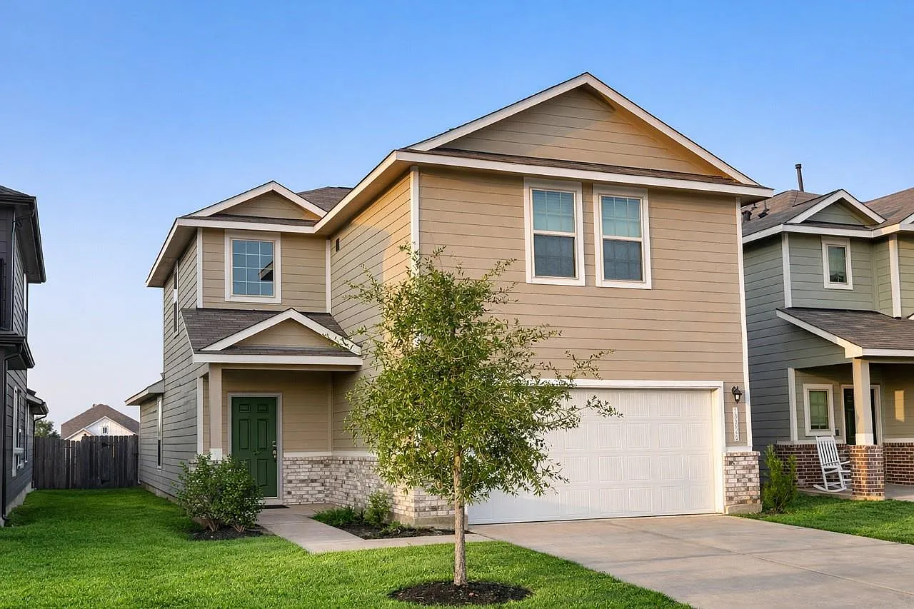 4 bed, 2.5 bath, 2249 sqft, $2,450 — Photo 1