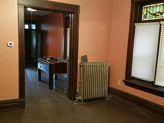 3rd image of 1604 Market St