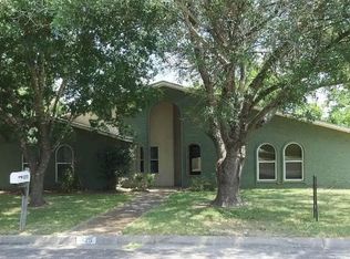 125 Linden Ln, Hewitt, TX 76643