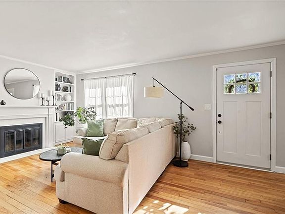 5th image of 4714 W 57th St