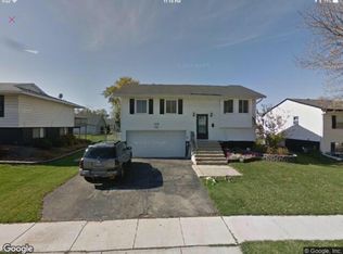 304 Emery Ave, Romeoville, IL 60446