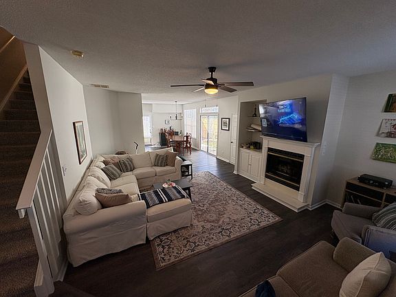 4th image of 2320 Barnsely Ct