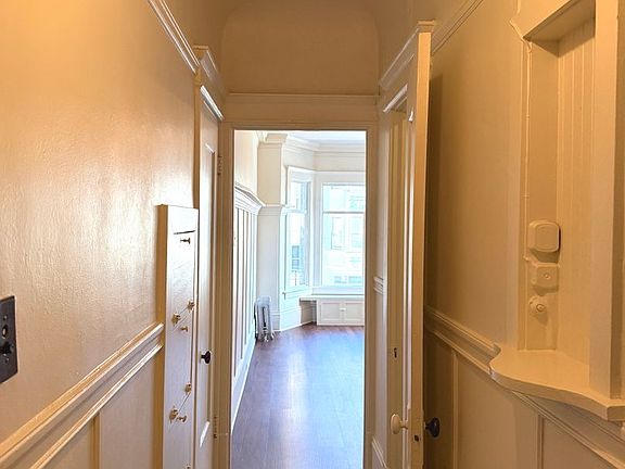 3rd image of 1650 Clay St APT 2