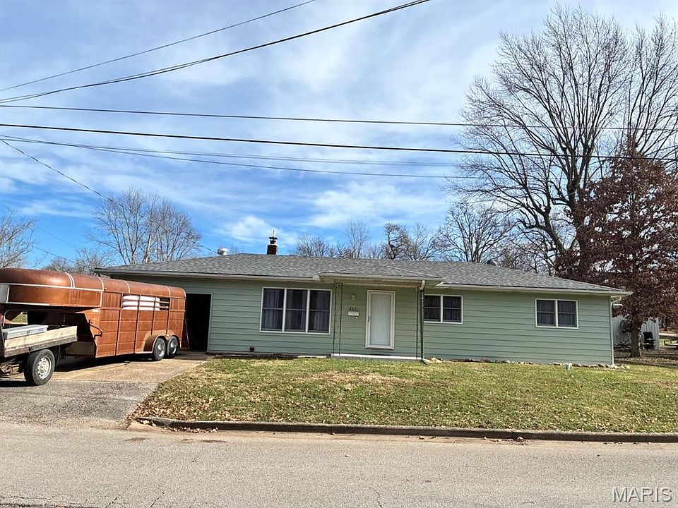1st image of 400 S Hickory St