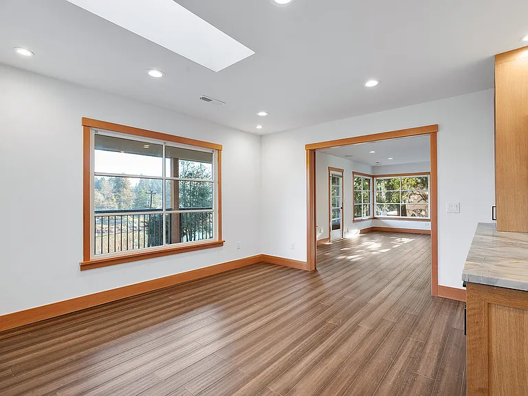 Glenmorrie Dr — Photo 17