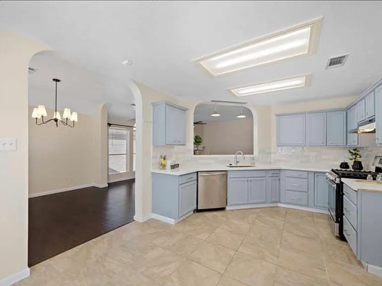 Branching Oak Ct — Photo 9
