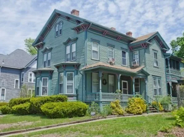127-129 Thompson St, Springfield, MA 01109