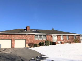 301 Maggies Rd, Clarks Summit, PA 18411