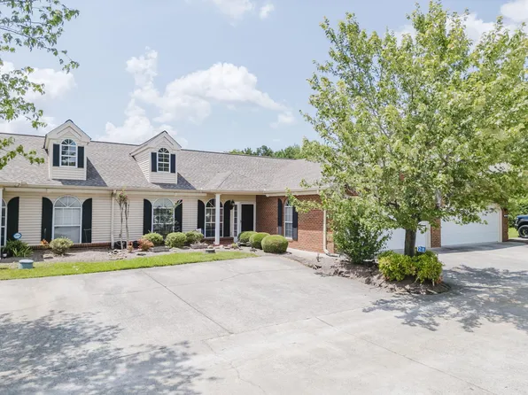 1701 N Summit Dr Unit 218, Dalton, GA 30721