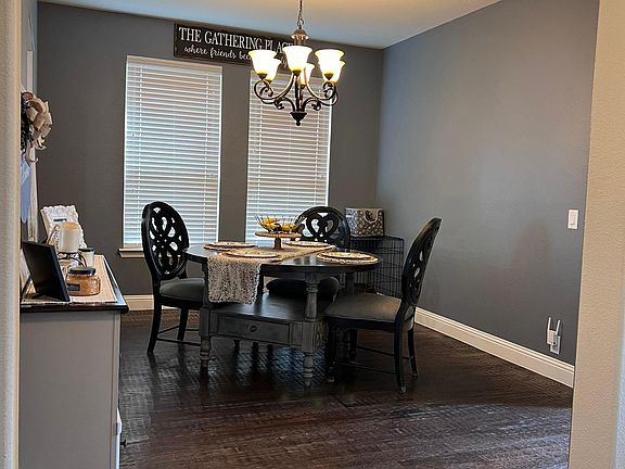 3rd image of 3509 Sequoia Ln