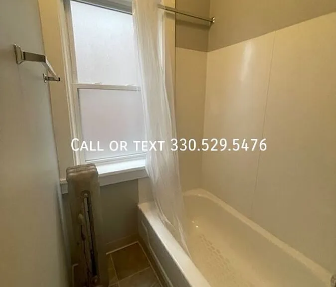 1212 Donald Ave #10 — Photo 9