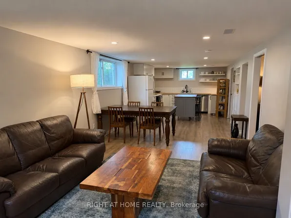 48 Langstone Cres #Basement, Halton Hills, ON L7G 4N3