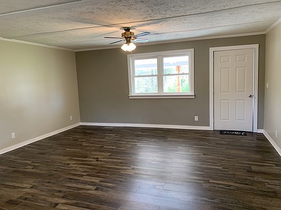 4th image of 137 Martin Ln