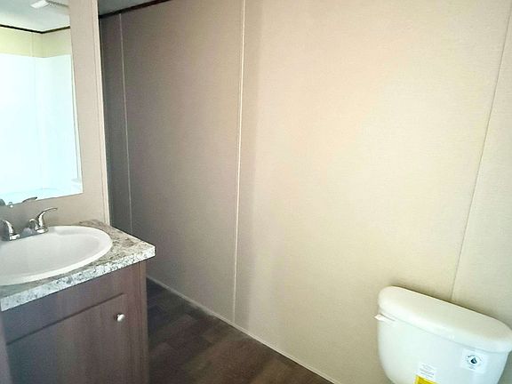 5th image of 2081 Oakshire Rd #19