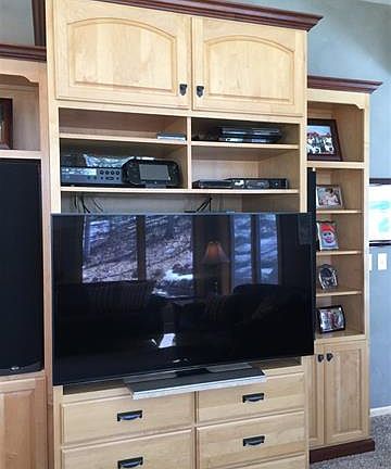 4th image of 245 Huron Woods Dr #17