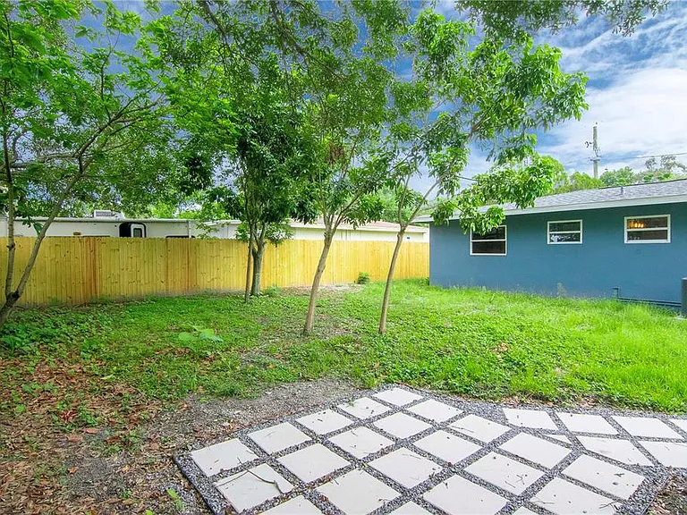 3708 W Tyson Ave — Photo 28