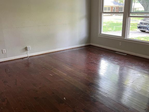 2nd image of 3403 Belmont Ct
