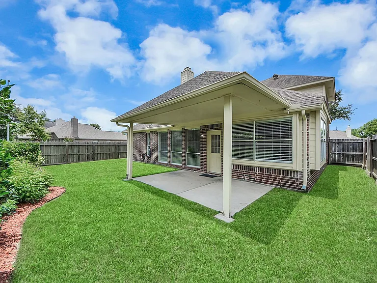 435 Leisure Dr — Photo 46