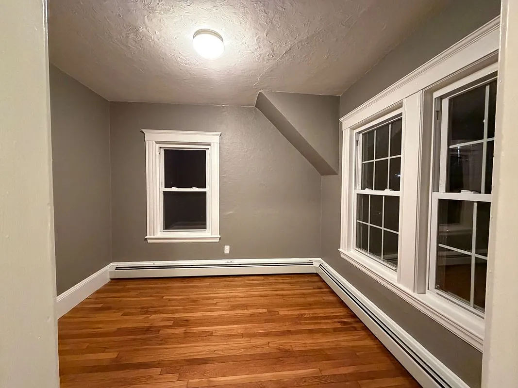 5 bed, 3.0 bath, 839 sqft, $2,800 — Photo 2
