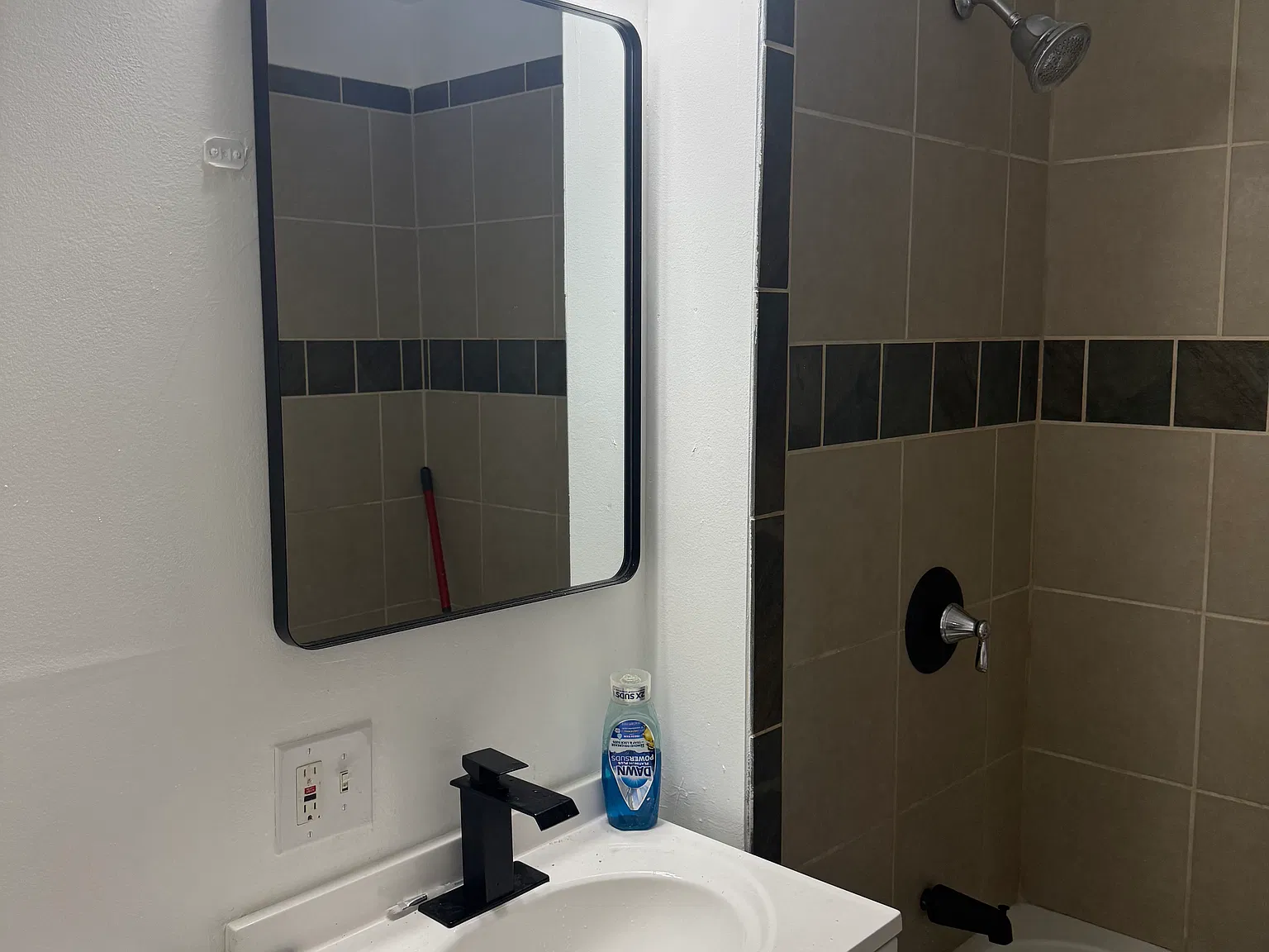 4 bed, $2,225 — Photo 3