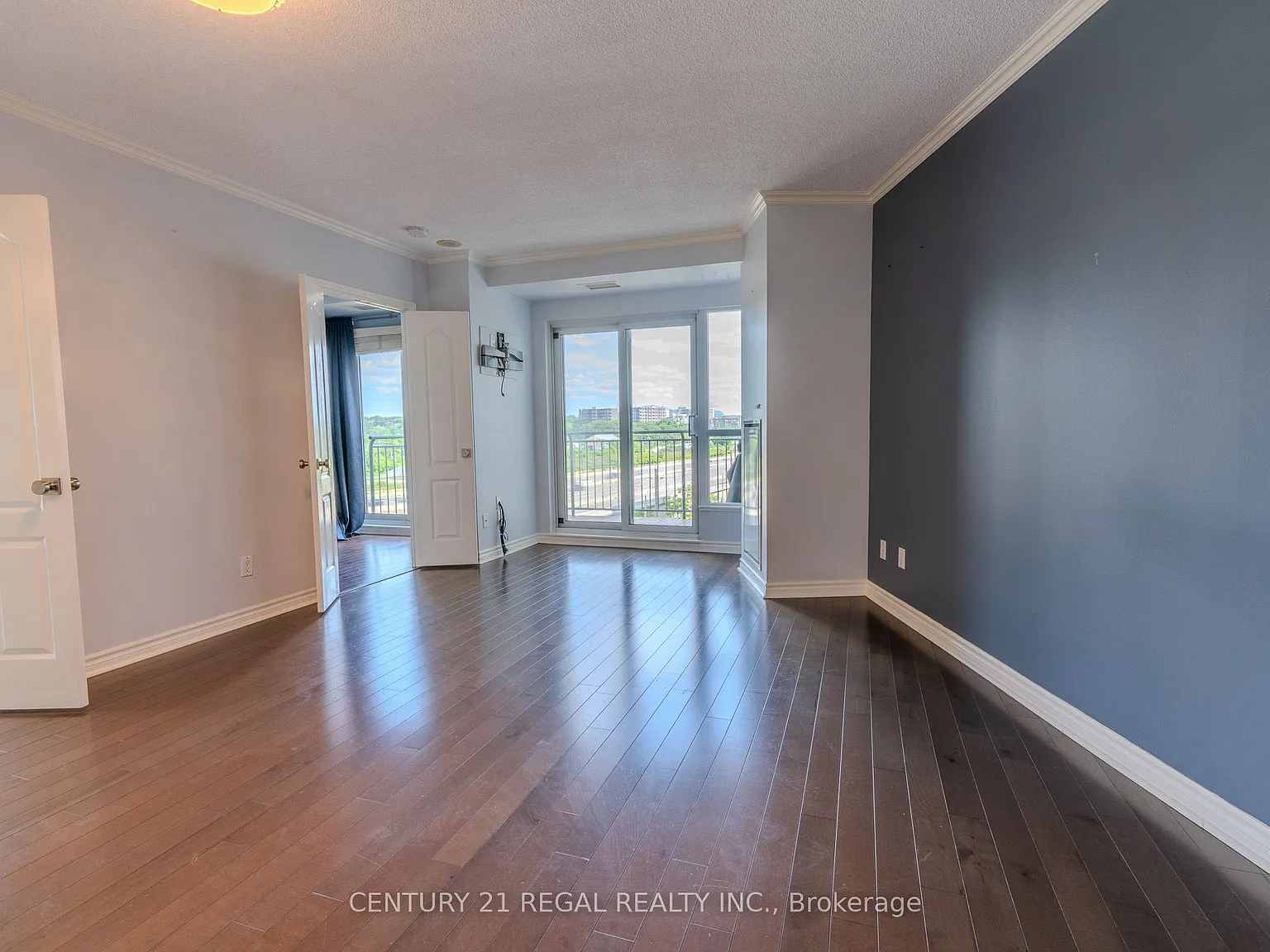 2 bed, $2,950 — Photo 4