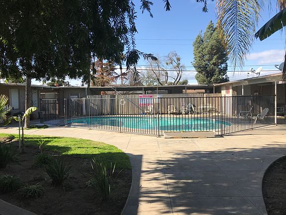 4th image of 2833 N West Ave #2853