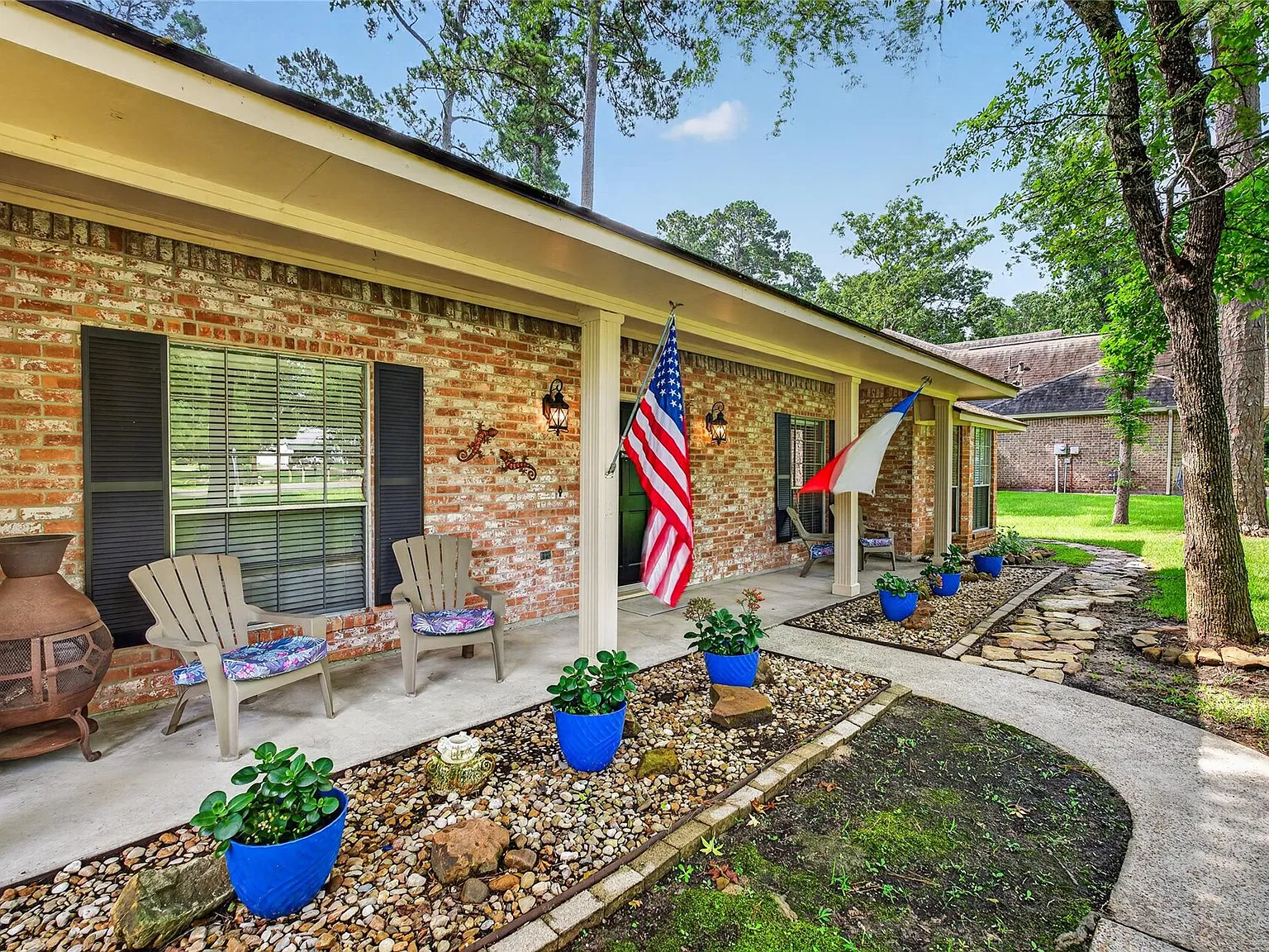 4 bed, 3.0 bath, 2490 sqft, $2,550 — Photo 4