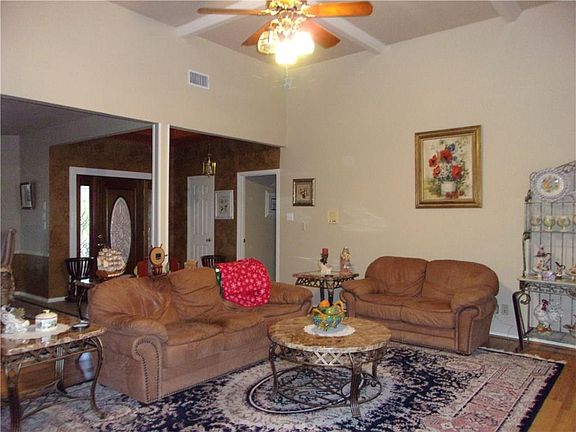 5th image of 1054 County Road 1125