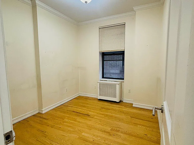 162 W 54th St #5B — Photo 7