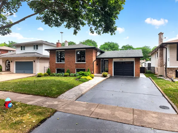 5004 Pettit Ave, Niagara Falls, ON L2E 7B1