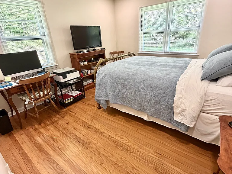 511 Roxbury Rd — Photo 11