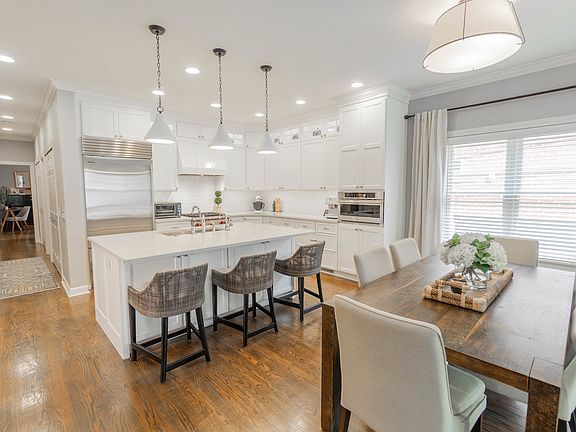 2nd image of 2144 N Sheffield Ave #1