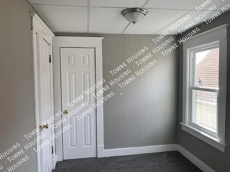 1139 Walden Ave #UPPER FRONT — Photo 7